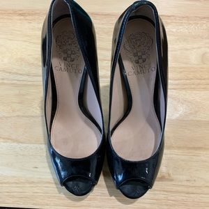 NEW Vince Camuto black patent peep toe